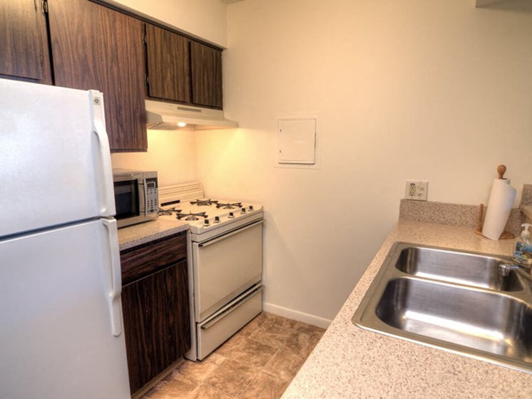 Fully-Equipped Kitchen in apartment